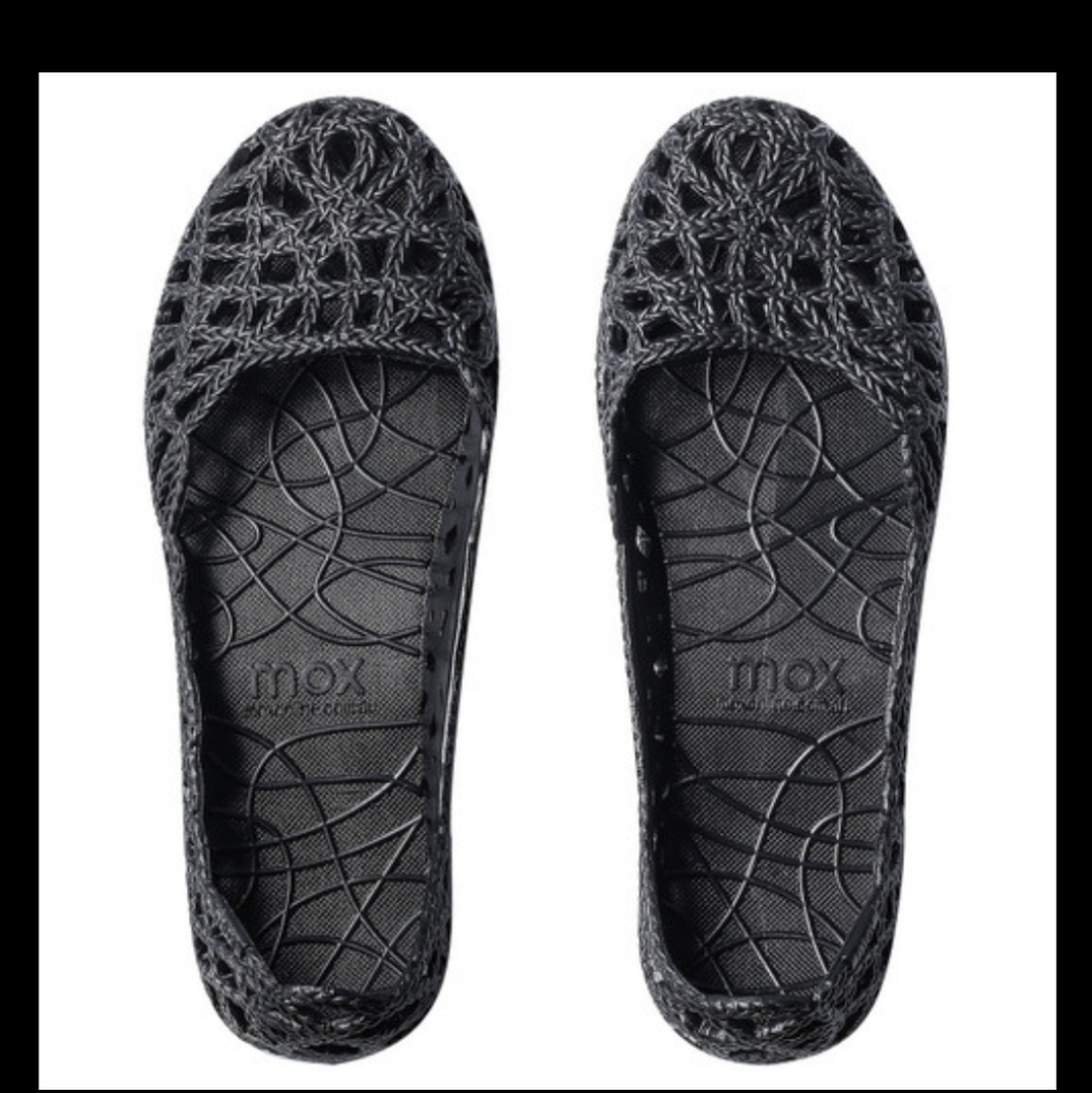 Women's Black Woven Jelly Flats